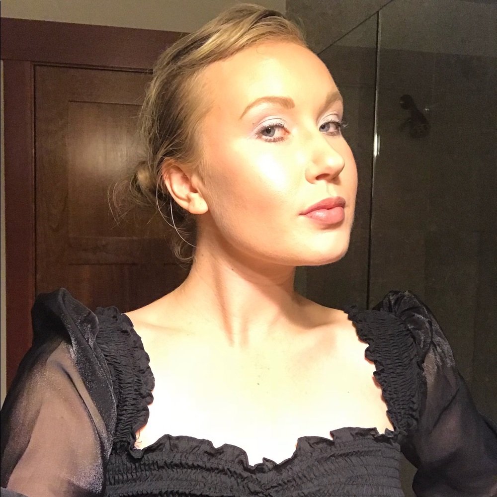 Meet your Posher, Anna